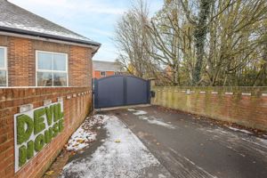 Photo 27- click for photo gallery